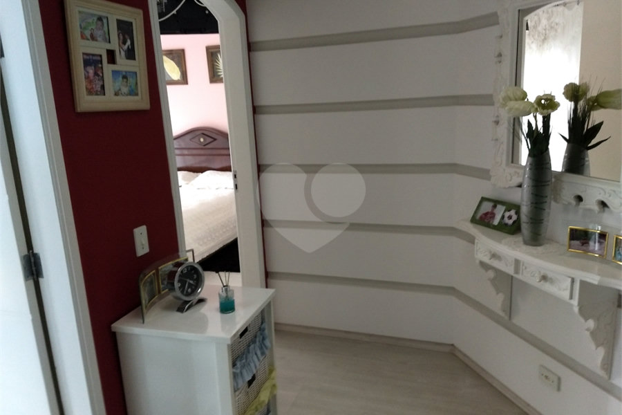 Casa Térrea à venda ou para alugar com 4 suítes em Horto, São Paulo, SP