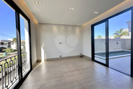 Casa à venda com 3 suítes no condomínio Residencial Florais Itália, Cuiabá - MT