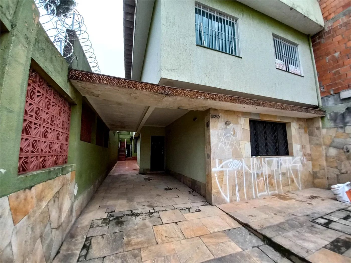 Sobrado à venda com 3 quartos, sendo 1 suíte, em Vila Lageado, São Paulo, SP