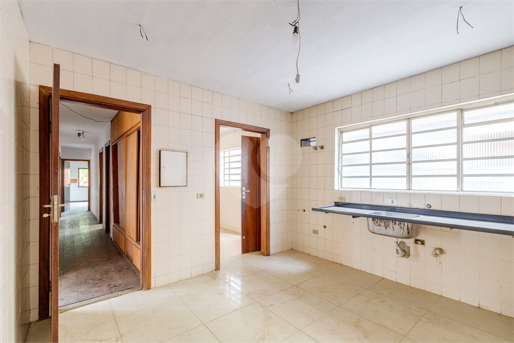Casa Térrea à venda com 4 quartos, sendo 1 suíte, em Brooklin, São Paulo, SP