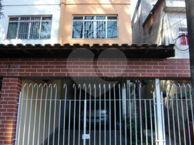Sobrado à venda com 3 quartos, sendo 1 suíte,  em Vila Irmãos Arnoni, São Paulo, SP