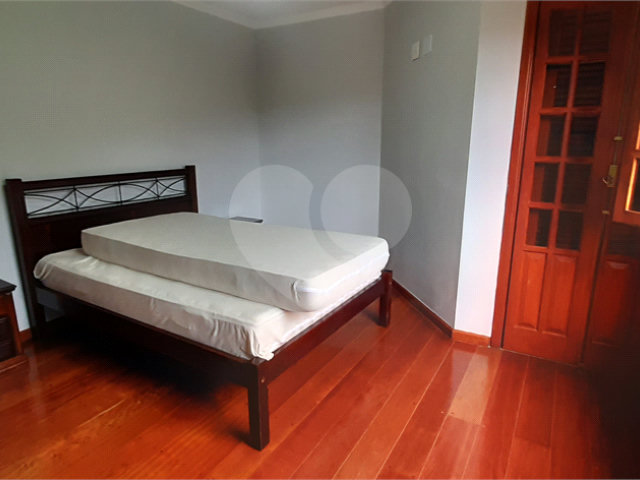 Sobrado à venda com 4 quartos, sendo 3 suítes,  em Serra da Cantareira, Mairiporã, SP