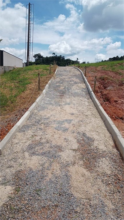 Casa à venda com 3 suítes no condomínio Associação dos Moradores do Loteamento Alto da Floresta, Bom Jesus dos Perdões - SP