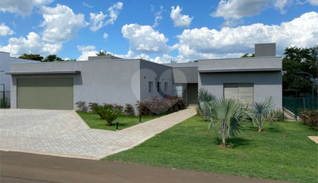Casa à venda com 4 suítes no condomínio Primavera, Salto - SP