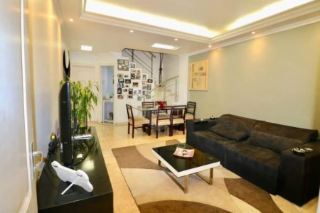 Casa à venda com 3 quartos, sendo 1 suíte, no condomínio Taquaral Village, São Paulo - SP