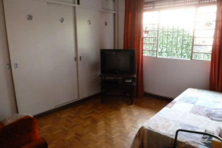 Casa Térrea à venda com 3 quartos, sendo 1 suíte,  em Caxingui, São Paulo, SP