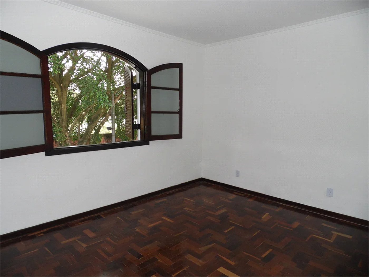 Casa à venda com 5 quartos, sendo 3 suítes, em Vila São Francisco, São Paulo, SP