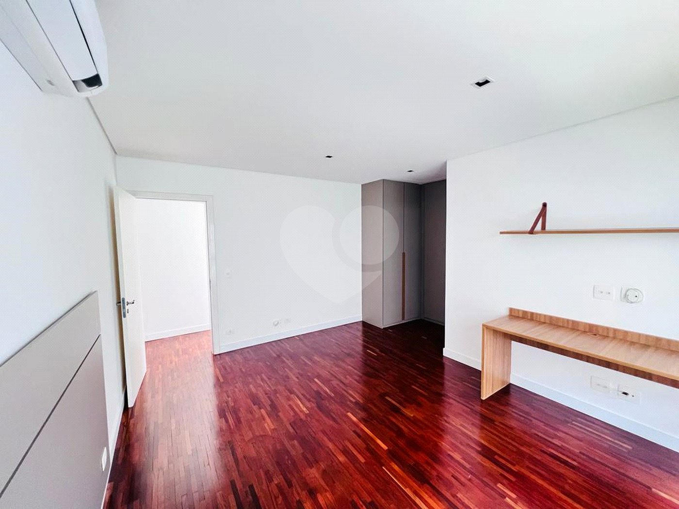 Casa à venda com 3 suítes no condomínio Boulevard Ibirapuera, São Paulo - SP
