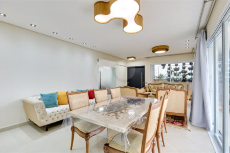 Apartamento à venda com 3 suítes em Jardim Marajoara, São Paulo, SP
