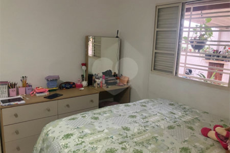 Casa Térrea à venda com 3 quartos em Vila Nivi, São Paulo, SP