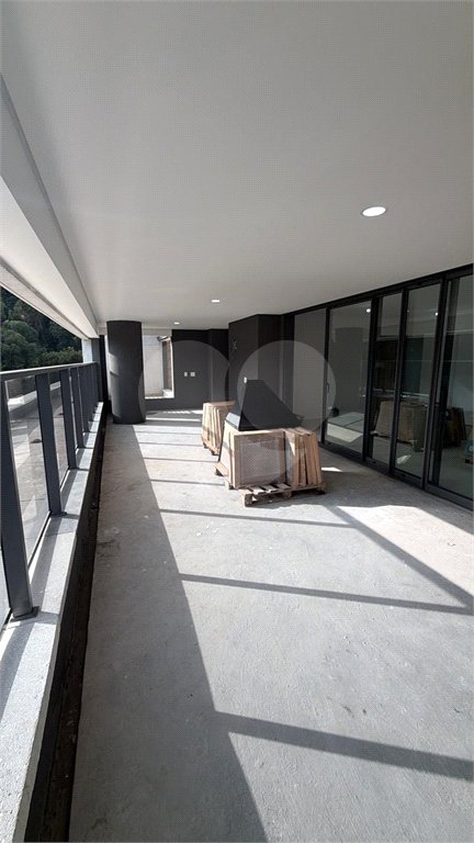 Apartamento à venda com 4 suítes em Vila Cordeiro, São Paulo, SP