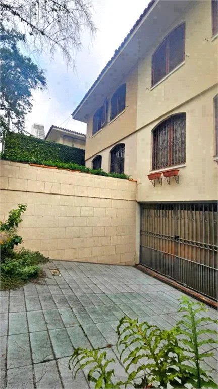 Casa de Vila à venda com 4 quartos, sendo 2 suítes,  em Sumarezinho, São Paulo, SP
