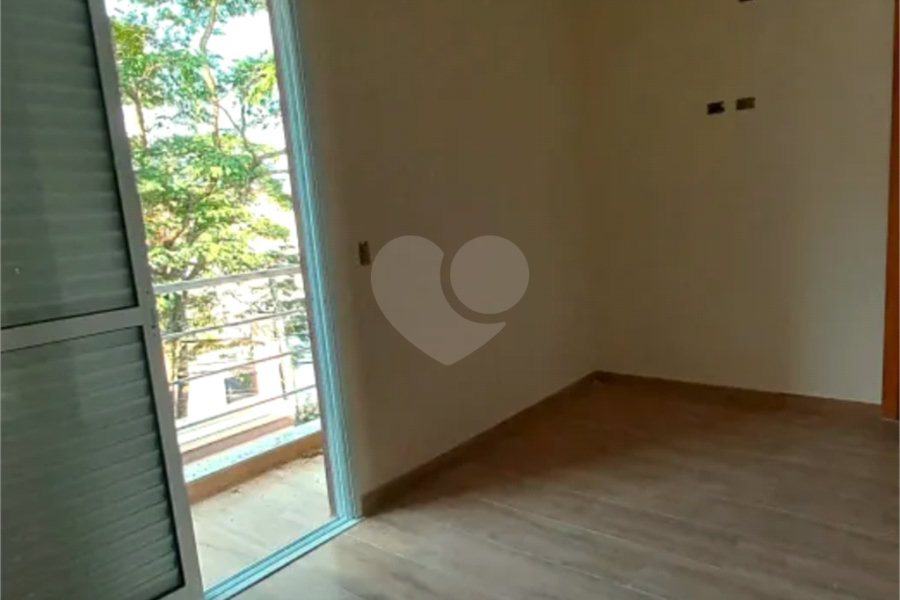 Sobrado à venda ou para alugar com 3 suítes em Vila Pedra Branca, São Paulo, SP