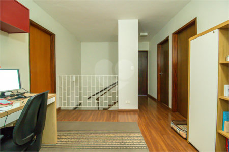Casa à venda com 3 quartos, sendo 1 suíte, em Alto da Boa Vista, São Paulo, SP