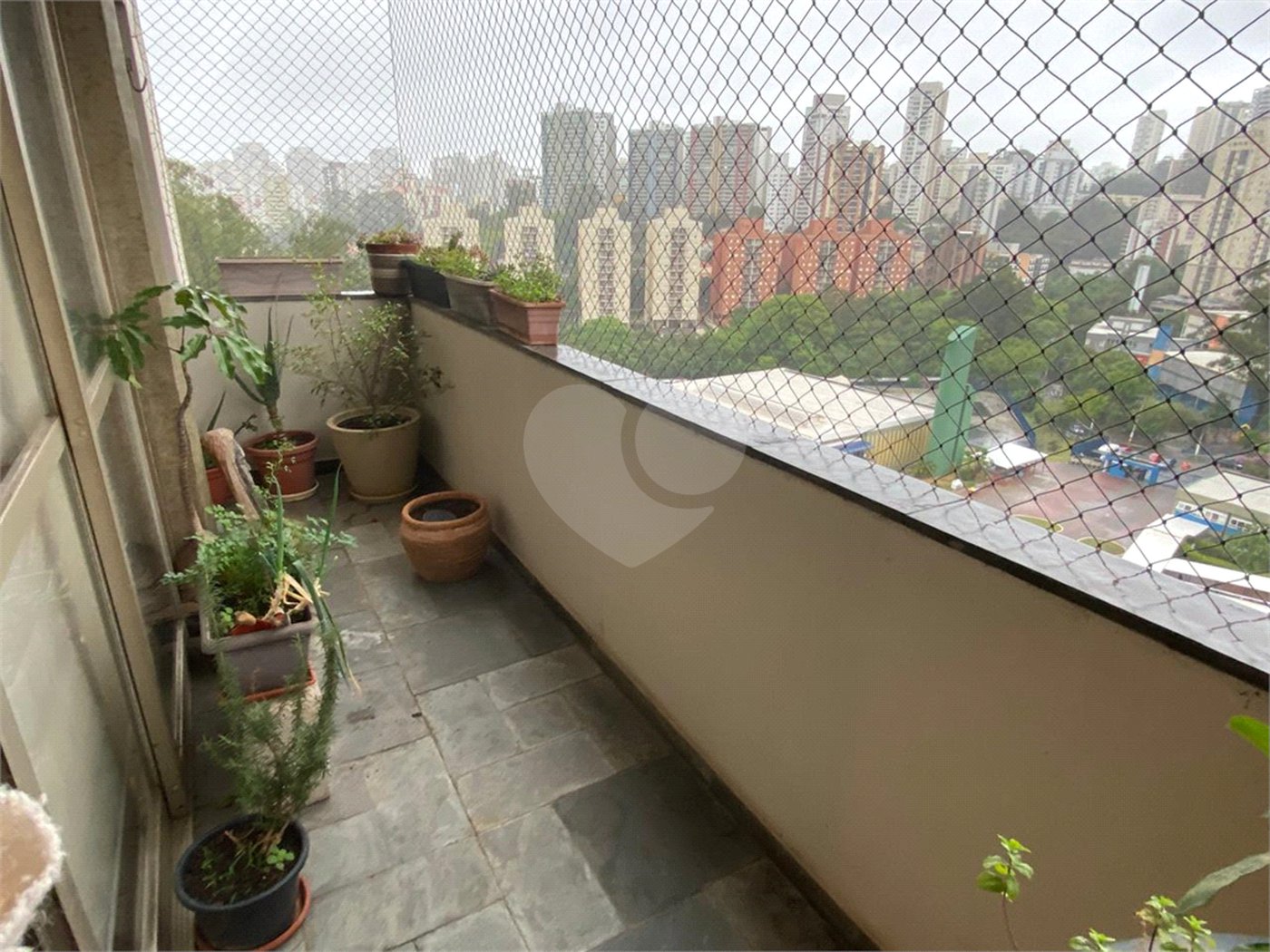Apartamento à venda com 3 quartos, sendo 1 suíte, em Morumbi, São Paulo, SP