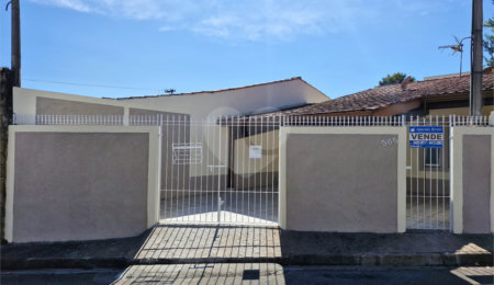 Casa à venda com 4 quartos, sendo 1 suíte, em Jardim Alvinópolis, Atibaia, SP