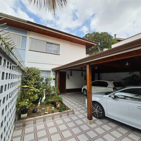 Sobrado à venda com 3 quartos, sendo 1 suíte,  em Jardim Rizzo, São Paulo, SP