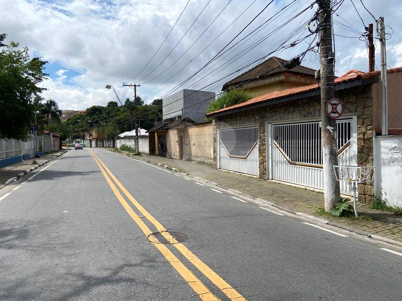Casa à venda com 3 quartos, sendo 1 suíte, em Vila Acoreana, Poá, SP