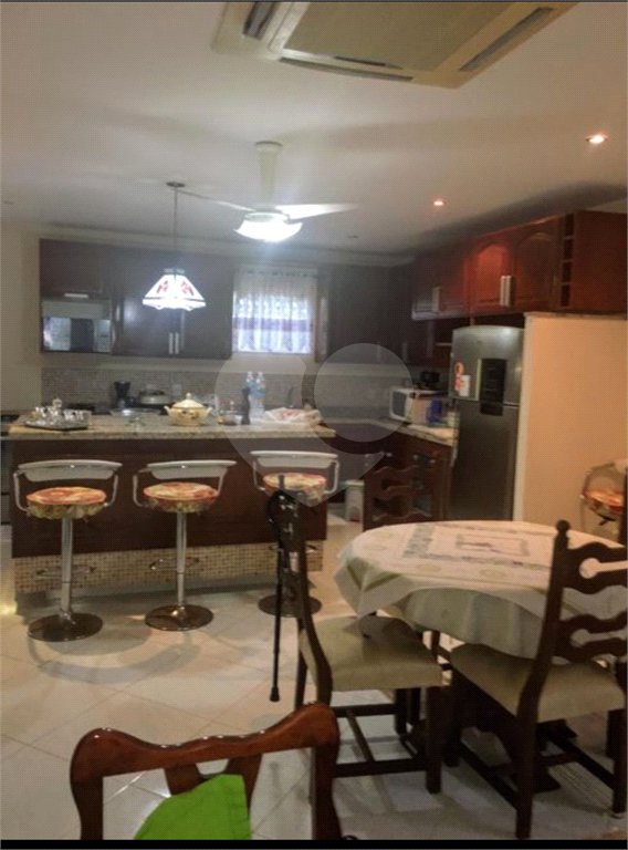 Casa à venda com 3 quartos, sendo 2 suítes, em Rasa, Armação dos Búzios, RJ