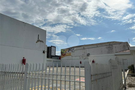 VENDA - Imóvel Comercial na Região Central de Indaiatuba com 741,63 m2 de construção, 1440,00 m2