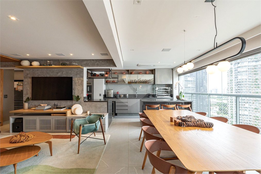 Apartamento à venda com 4 quartos, sendo 3 suítes,  em Jardim das Acácias, São Paulo, SP