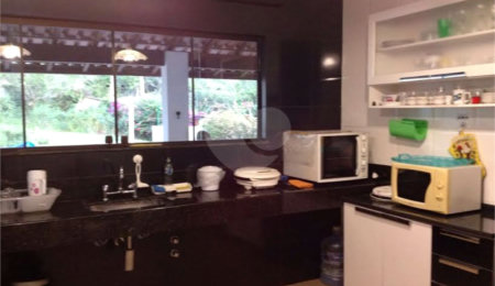 Casa à venda com 5 suítes em Ferradura, Armação dos Búzios, RJ
