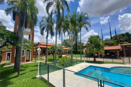 Casa à venda com 3 quartos, sendo 1 suíte, no condomínio Residencial Vale das Laranjeiras, Indaiatuba - SP