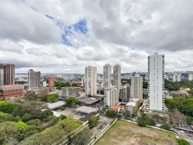 Apartamento à venda com 2 quartos, sendo 1 suíte,  em Santo Amaro, São Paulo, SP