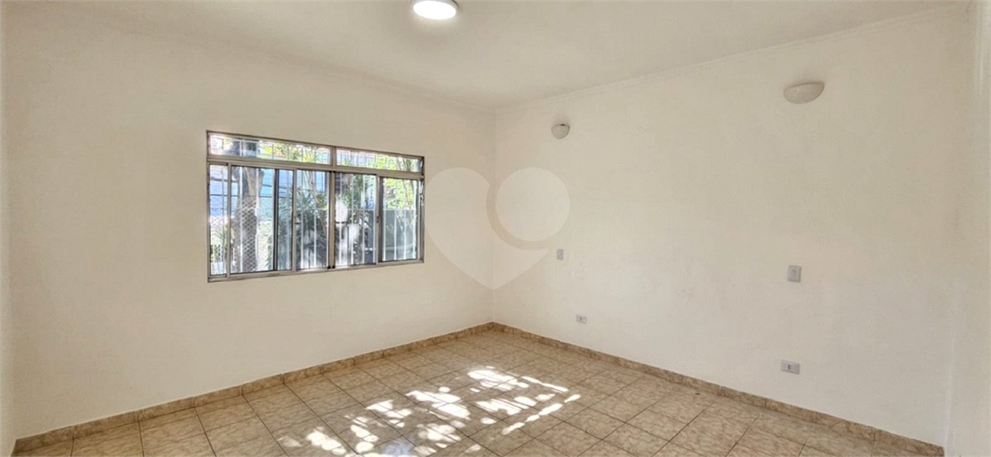 Sobrado à venda com 5 quartos, sendo 1 suíte, em Interlagos, São Paulo, SP