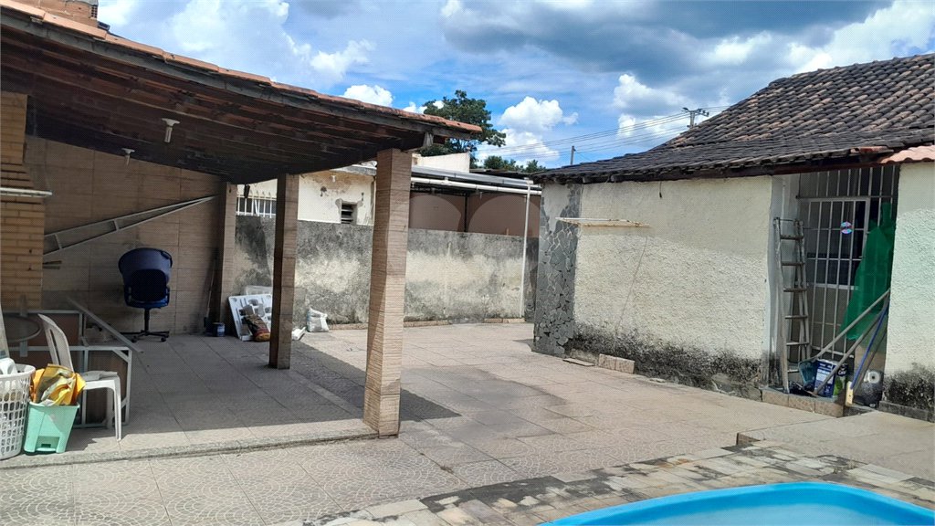 Casa à venda com 3 quartos em Santíssimo, Rio de Janeiro, RJ