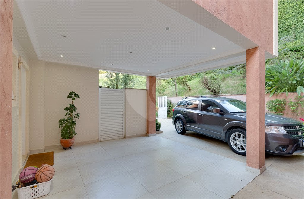 Casa à venda com 4 suítes no condomínio The Royal Stone Village, São Paulo - SP