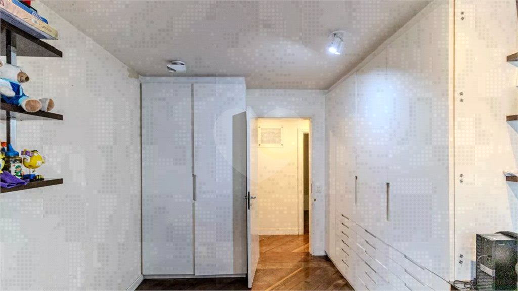 Apartamento à venda com 3 quartos, sendo 1 suíte,  em Higienópolis, São Paulo, SP