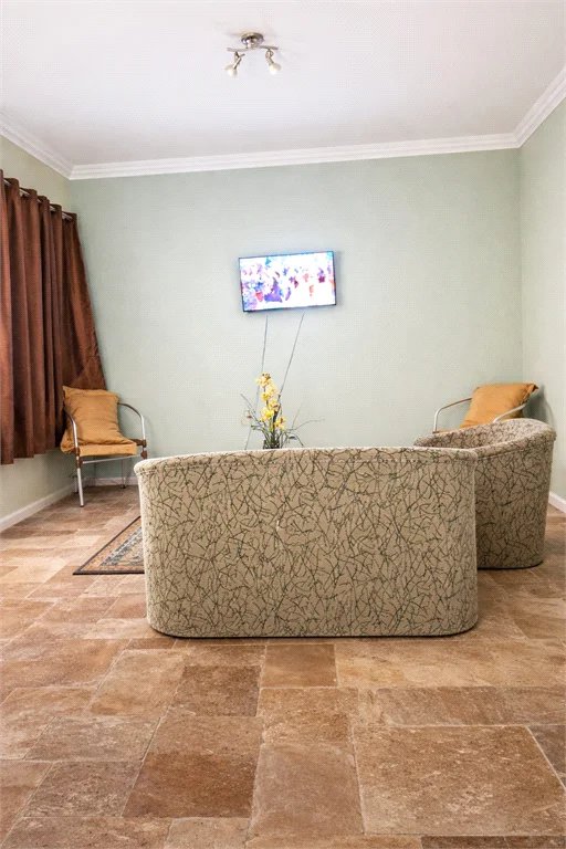 Casa à venda com 3 suítes em Jardim Leonor, São Paulo, SP