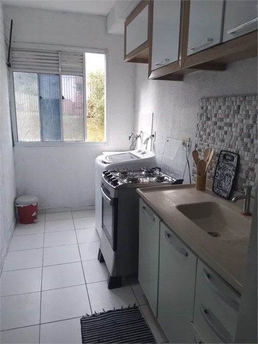 Apartamento à venda com 2 quartos em Jardim Ísis, Cotia, SP