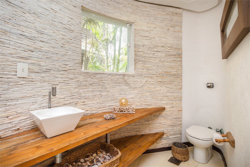 Casa à venda com 4 suítes em Ferradura, Armação dos Búzios, RJ