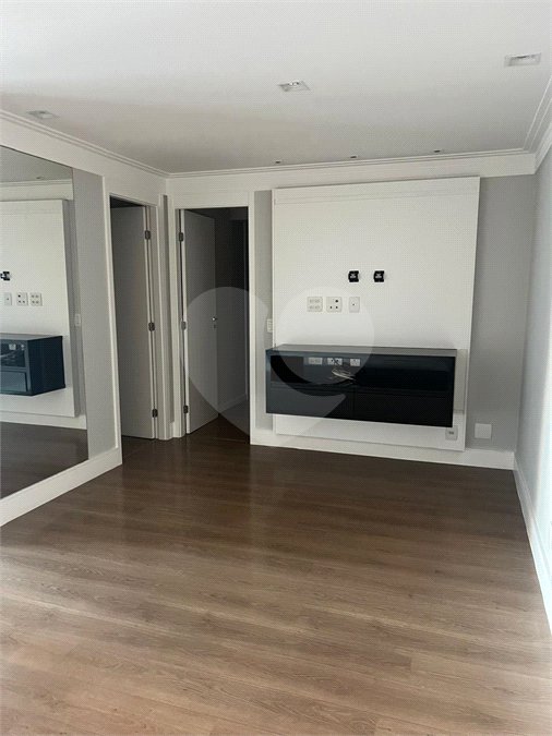 Apartamento à venda com 4 quartos, sendo 1 suíte, em Vila Mariana, São Paulo, SP