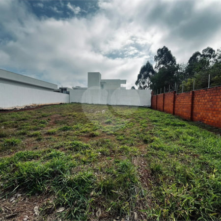 Terreno à venda no condomínio Residencial Golden Ville, Itapetininga - SP