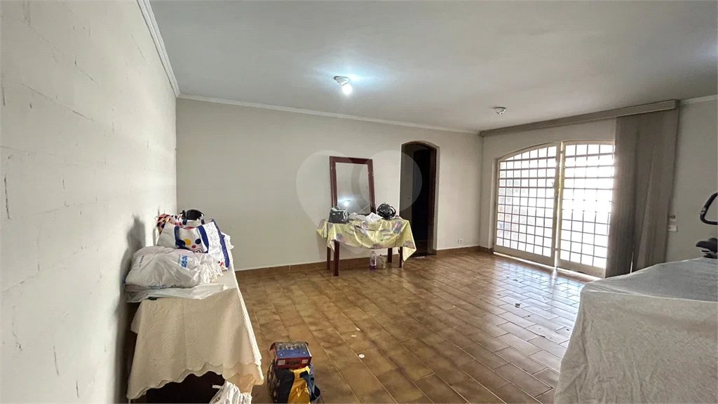Venda Casa com 4 Dormitórios no Parque Santa Cecília