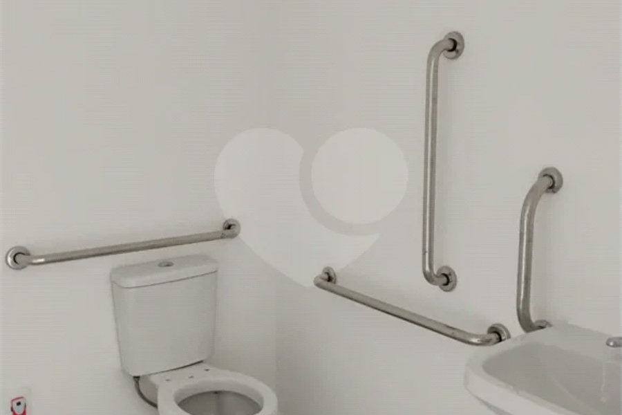 Aluga-se Loja Comercial Nova de 90 m² no Jabaquara