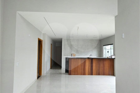 Casa à venda com 3 quartos, sendo 1 suíte, no condomínio Grand Park, Rio de Janeiro - RJ