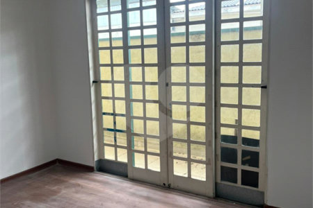 Casa à venda com 5 quartos, sendo 3 suítes,  em Jardim Bonfiglioli, São Paulo, SP