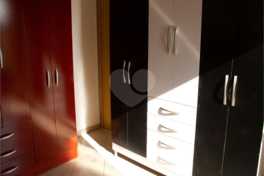 Casa Térrea à venda com 3 quartos, sendo 1 suíte, em Vila Irmãos Arnoni, São Paulo, SP