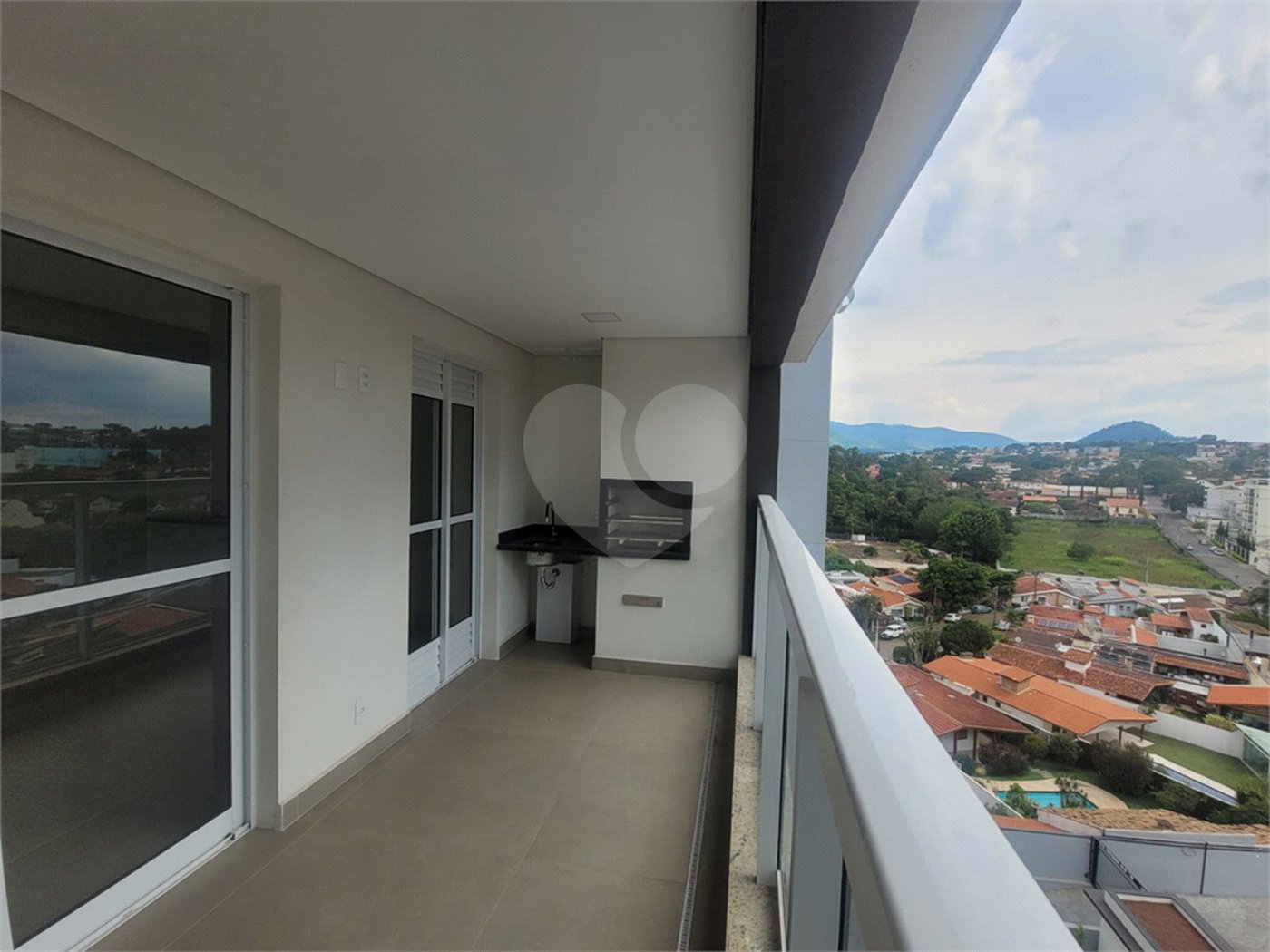 Apartamento à venda com 3 quartos, sendo 1 suíte, em Vila Helena, Atibaia, SP