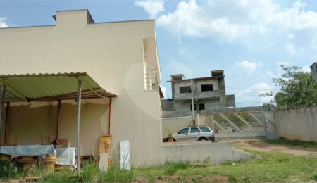 Sobrado à venda com 4 suítes no Centro, Bom Jesus dos Perdões, SP