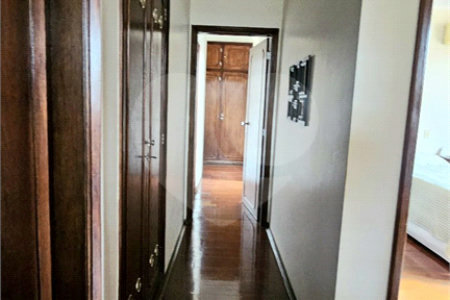 Sobrado à venda com 3 quartos, sendo 1 suíte, em Jardim Sumaré, Ribeirão Preto, SP