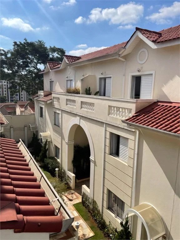 Casa à venda com 3 quartos, sendo 1 suíte, no condomínio Villas de São Francisco, São Paulo - SP