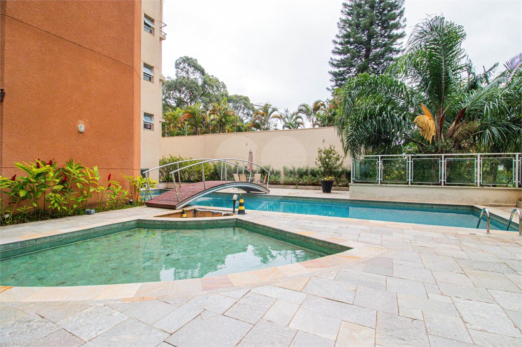 Apartamento à venda com 4 quartos, sendo 2 suítes, em Jardim Prudência, São Paulo, SP