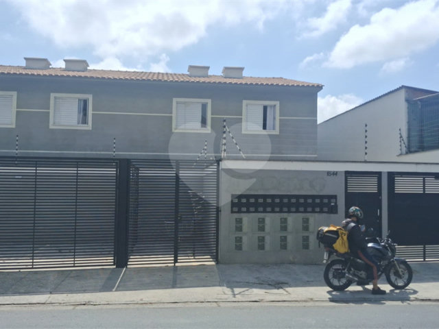 Casa à venda com 2 quartos, sendo 1 suíte,  no condomínio Tanque Velho, São Paulo - SP