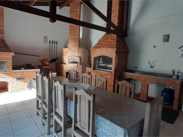 Casa à venda com 3 quartos, sendo 1 suíte,  no condomínio Sausalito, Mairiporã - SP