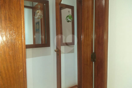 Casa à venda com 3 quartos, sendo 1 suíte, em Santo Amaro, São Paulo, SP